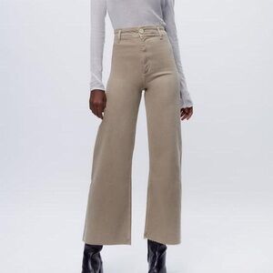 Zara Tan jeans Relaxed Fit